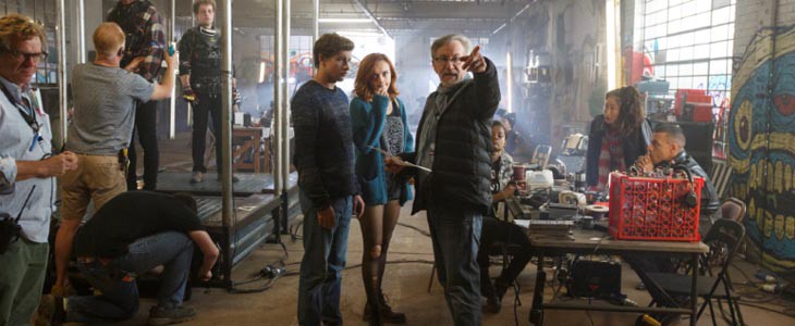 Tye Sheridan, Olivia Cooke et Steven Spielberg sur le tournage de Ready Player One