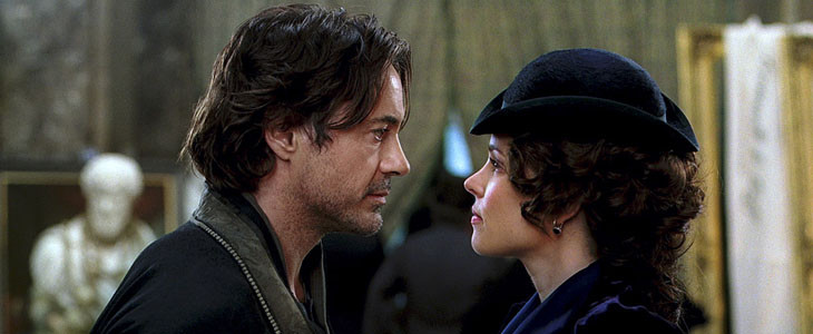 Robert Downey Jr. et Rachel McAdams dans Sherlock Holmes