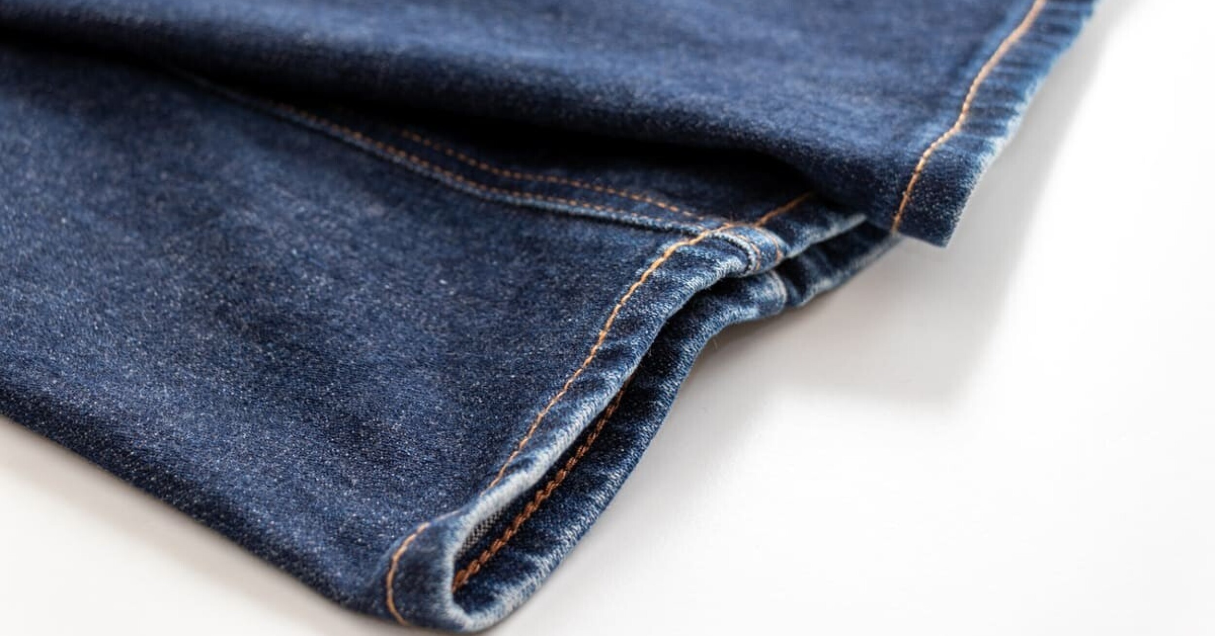 You Can’t Figure Out Why Your Jeans “Look Off” at the Bottom? This Folding ...