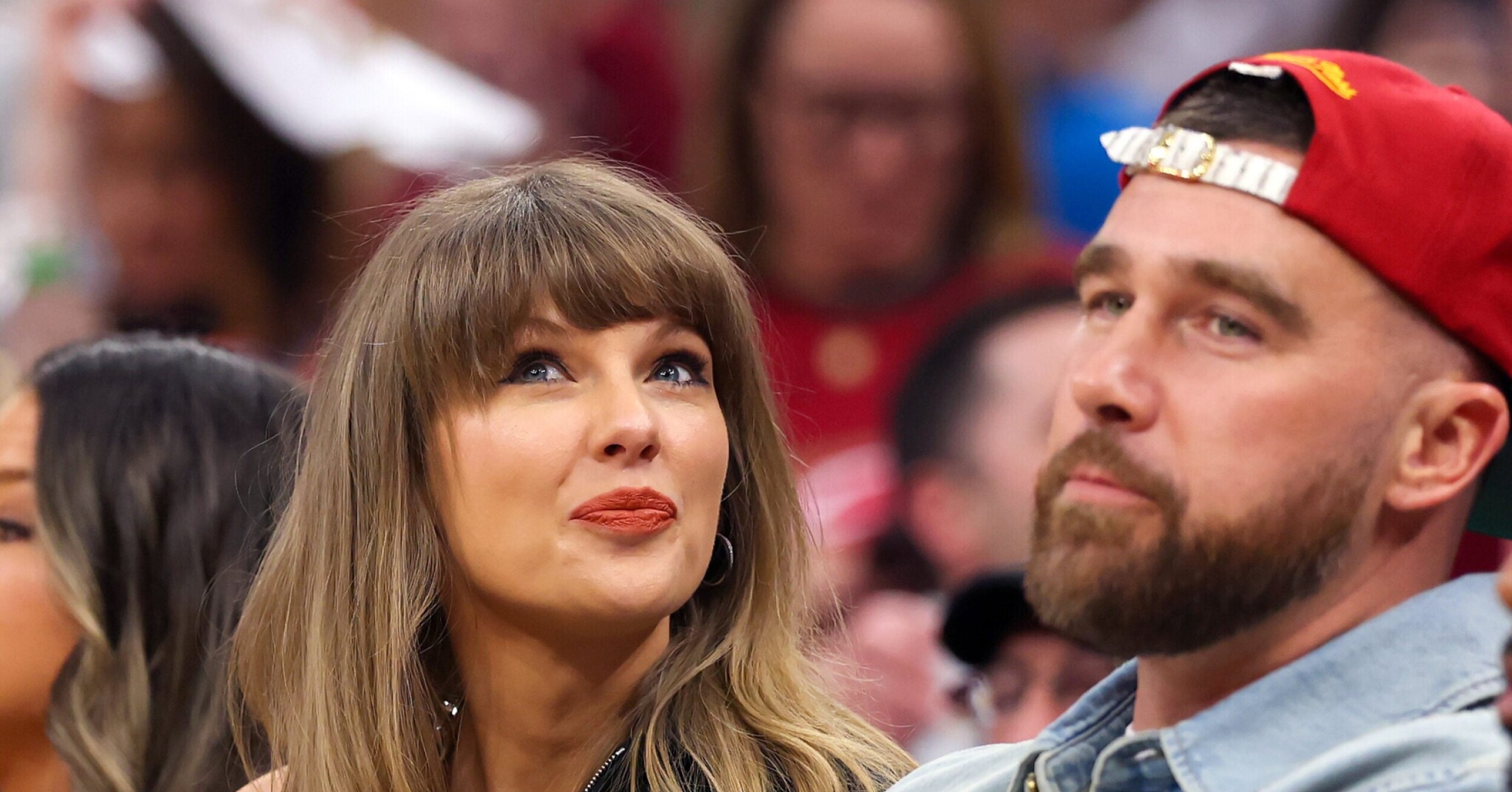 Taylor Swift Steps Out With New Haircut That Might Be Her Biggest Hair ...