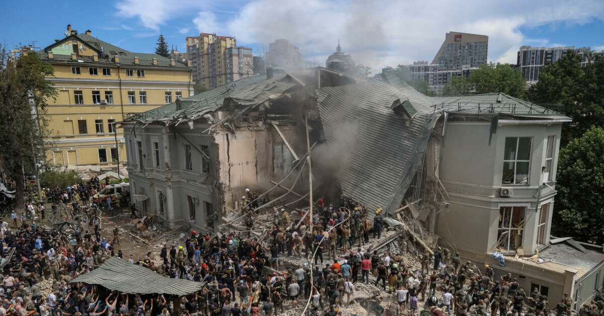 Ukraine mourns as rescuers clear rubble from missile-hit Kyiv children's ...